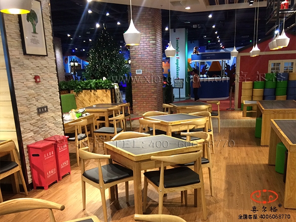 快餐桌椅